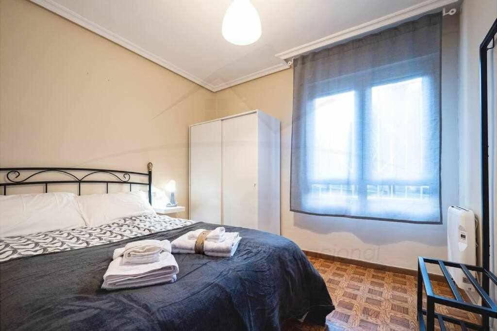 El Llar Del Gueelu Apartment Gijon Luaran gambar