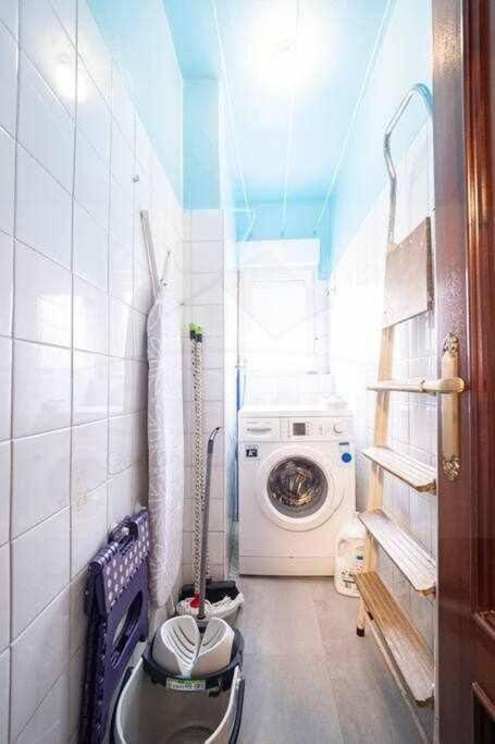 El Llar Del Gueelu Apartment Gijon Luaran gambar